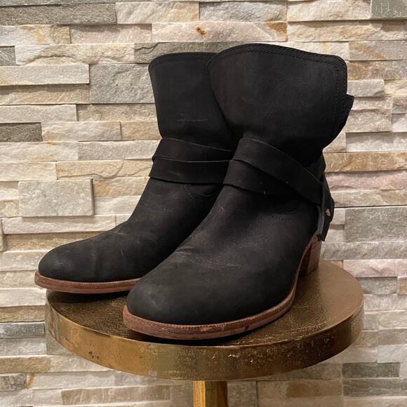 UGG 10 Elora Black Nubuck Leather Boots | Western Revival, Punk Rock, Foldover - Picture 6 of 12